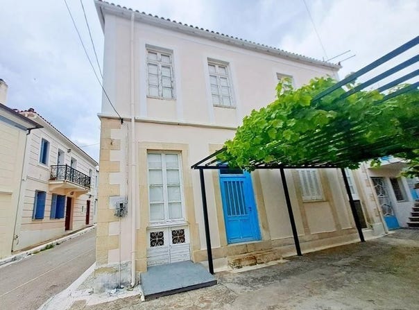Sipiada, Central Greece 34005