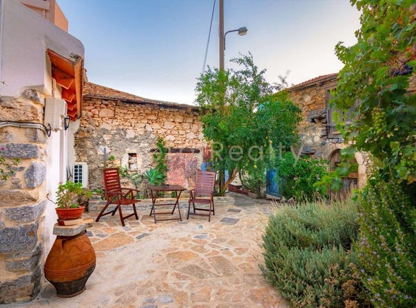 Neapoli, Crete 72400