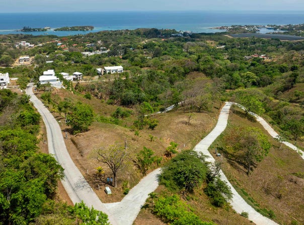 Village, French Harbour, Roatan, Islas de la Bahia