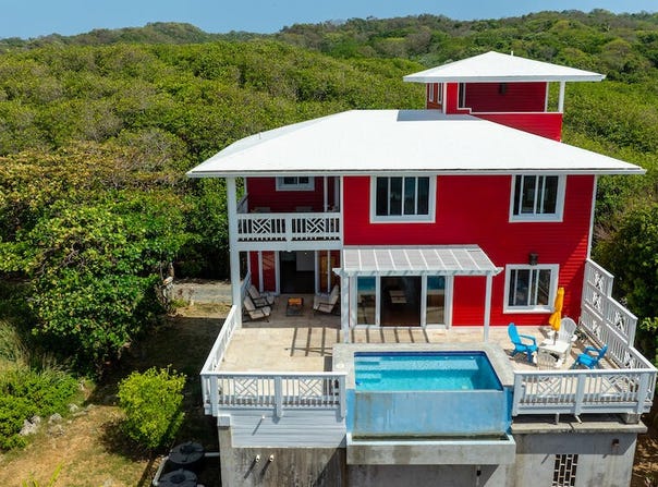 Iron Shore, Roatan, Islas de la Bahia