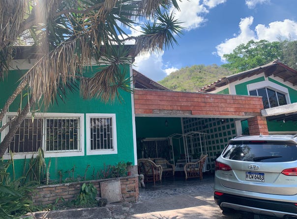 calle principal en El Chimbo, Santa Lucía, a tan solo 15 minutos de Tegucigalpa, Santa Lucía, Francisco Morazán, Santa Lucía, Francisco Morazán