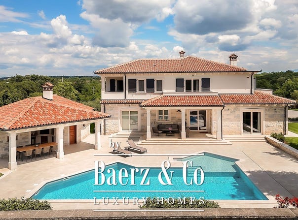 9 Ul. Vladimira Nazora, Poreč, Istria County 52440