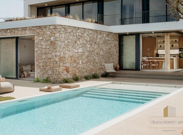 Stomorska, Split-Dalmatia County 21430