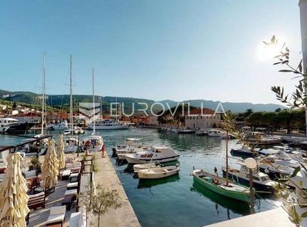 Stari Grad, Splitsko-dalmatinska