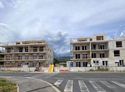 Kastel Luksic, Splitsko-dalmatinska 21217