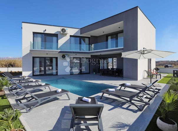 Privlaka, Zadar County 23233