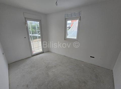 Kastel Luksic, Splitsko-dalmatinska 21217