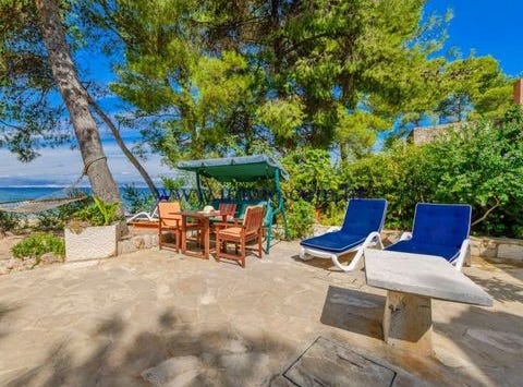 Supetar, Split-Dalmatia County 21400