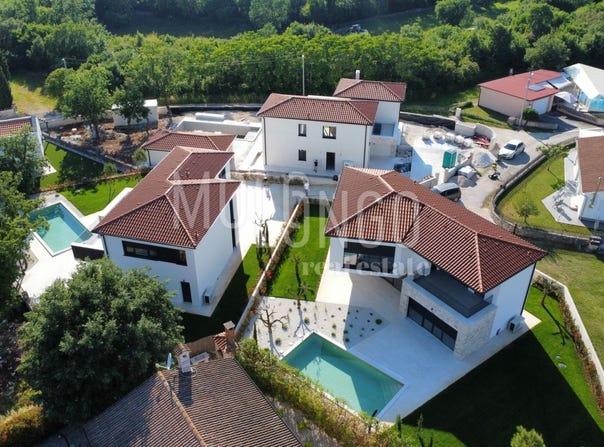 Vrsar, Istria County 52450