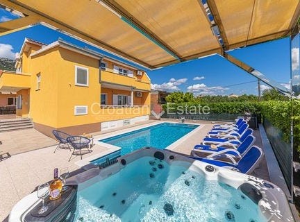Kaštel Lukšić, Split-Dalmatia County
