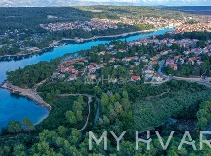 Stari grad, Splitsko-dalmatinska 21460