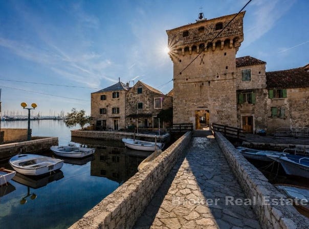Katel Gomilica, Split-Dalmatia