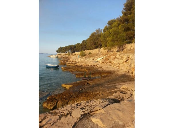 Milna, Split-Dalmatia County 21405