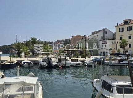 Stari Grad, Splitsko-dalmatinska