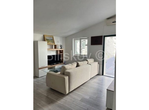 Brac, Splitsko-dalmatinska 21405