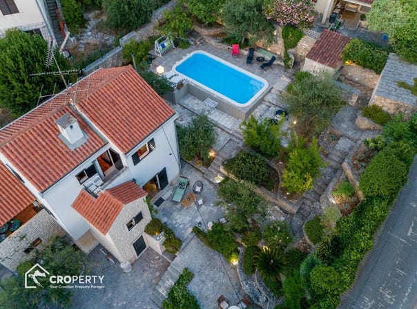Milna, Split-Dalmatia County 21405