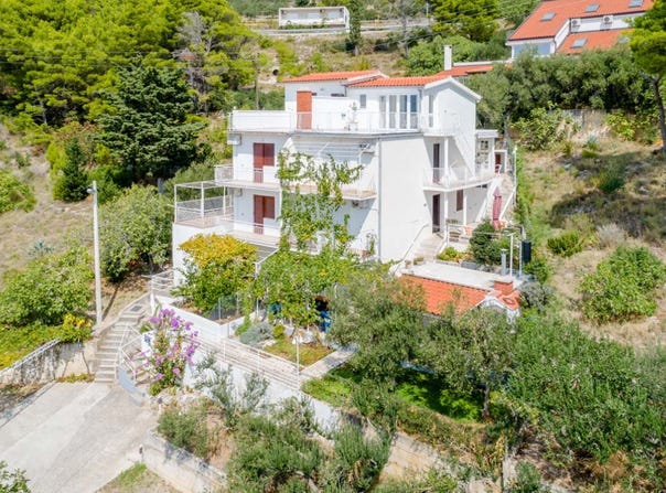 Marušići, Split-Dalmatia County 21310
