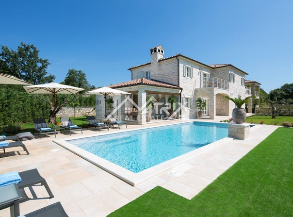 Vrsar, Istria County 52450