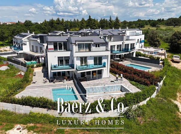 9 Ul. Vladimira Nazora, Poreč, Istria County 52440
