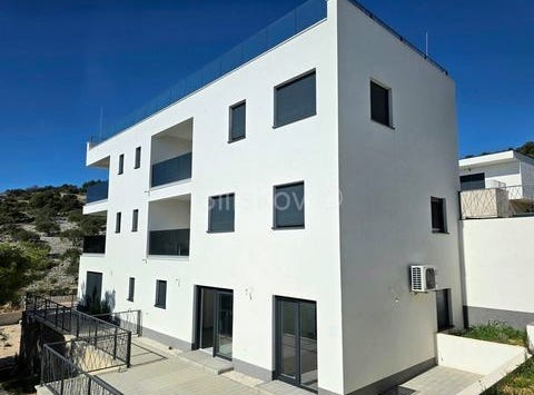 Marina, Splitsko-dalmatinska 21222