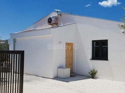 Trogir, Splitsko-dalmatinska 21220
