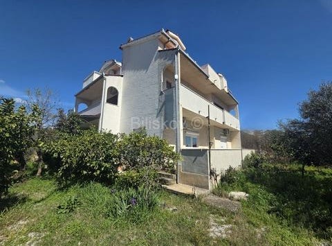 Kastel Luksic, Splitsko-dalmatinska 21217