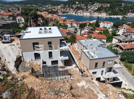 Stari Grad, Splitsko-dalmatinska