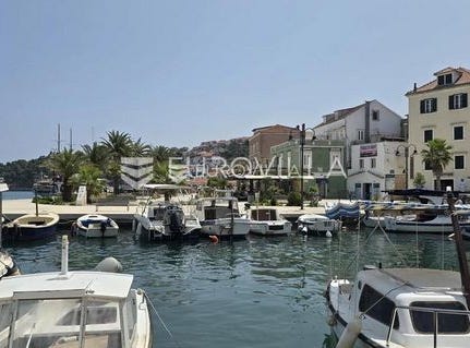 Stari Grad, Splitsko-dalmatinska