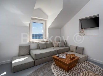 Bol, Splitsko-dalmatinska 21420