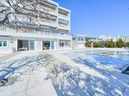 Trogir, Splitsko-dalmatinska 21218