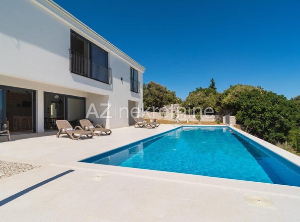 Supetar, Split-Dalmatia County 21410