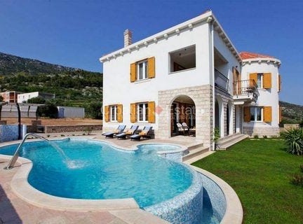 Bol, Split-Dalmatia County