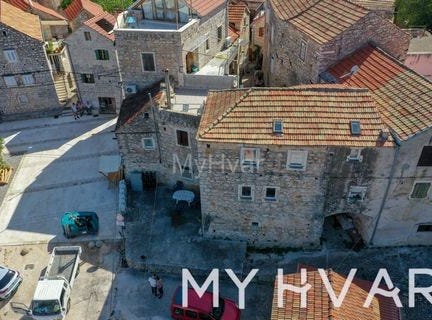 Stari grad, Splitsko-dalmatinska 21465