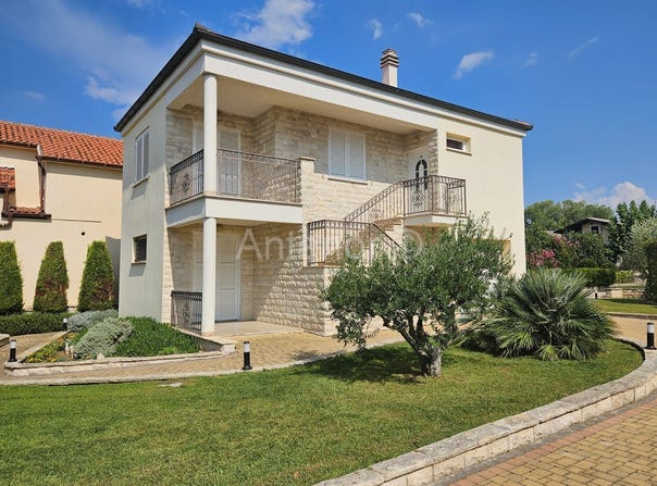 Vrsi, Zadar County 23235