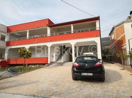 Kastel Luksic, Splitsko-dalmatinska 21216