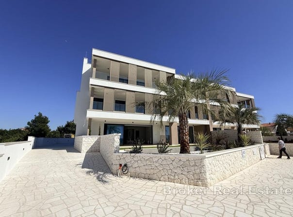 Nin, Zadar