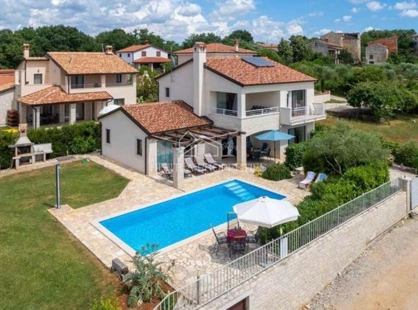 Poreč, Istria County 52440