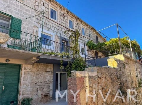 Stari grad, Splitsko-dalmatinska 21465