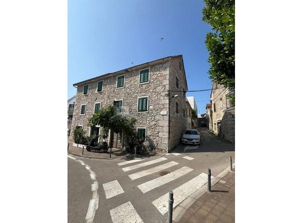 Vodice, Sibenska 22211