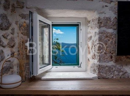 Bol, Splitsko-dalmatinska 21420