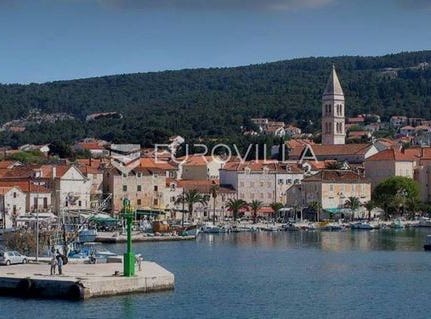 Supetar, Splitsko-dalmatinska