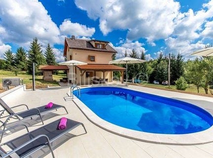 Plaski, Karlovacka 47304