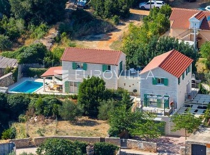 Stari Grad, Splitsko-dalmatinska