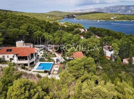 Stari Grad, Splitsko-dalmatinska