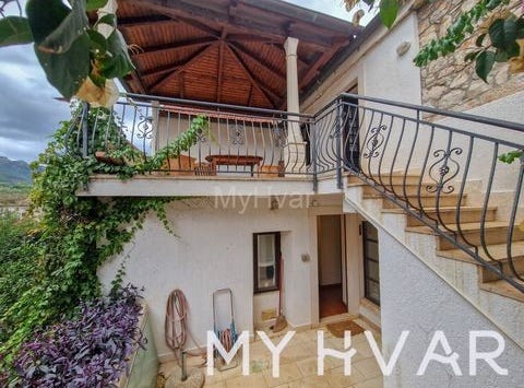 Stari grad, Splitsko-dalmatinska 21465