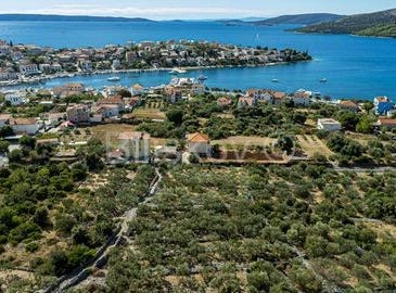 Trogir, Splitsko-dalmatinska 21218