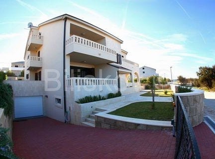 Pučišća, Splitsko-dalmatinska 21412