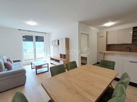 Split, Splitsko-dalmatinska 21000
