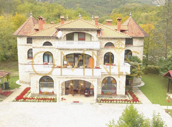 Buzet, Istria County 52420