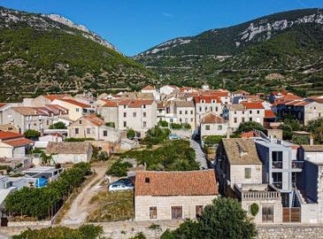 Vis, Splitsko-dalmatinska 21485